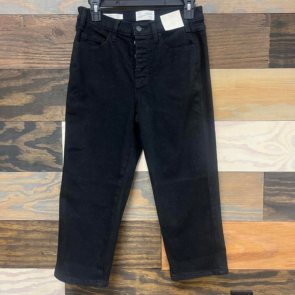 NWT Universal Thread Black 90s Slim Straight Capri Jeans Size 6